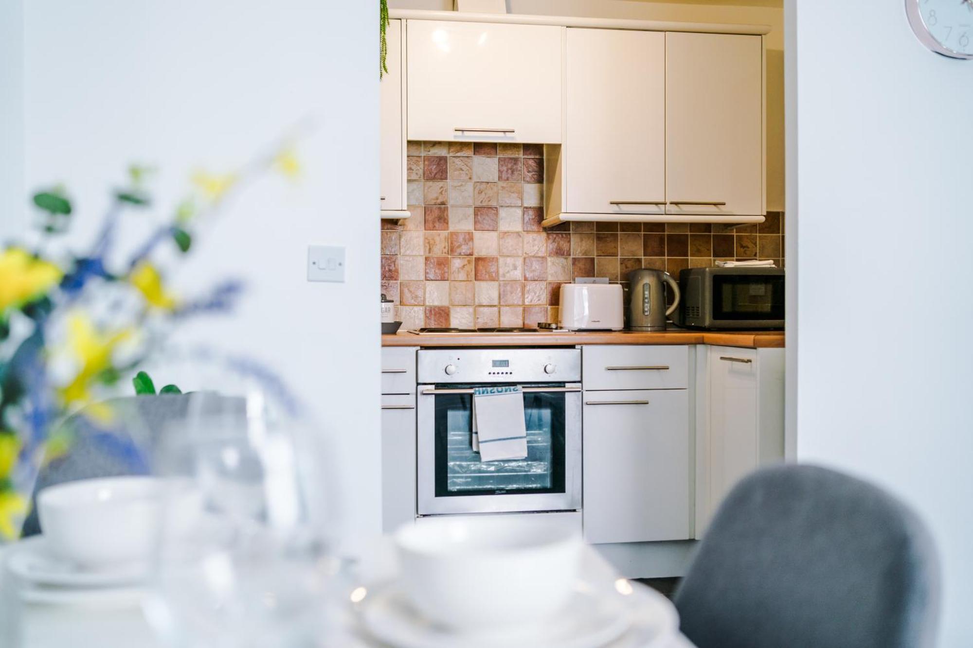 The Consort Serviced Apartment Ковентри Экстерьер фото
